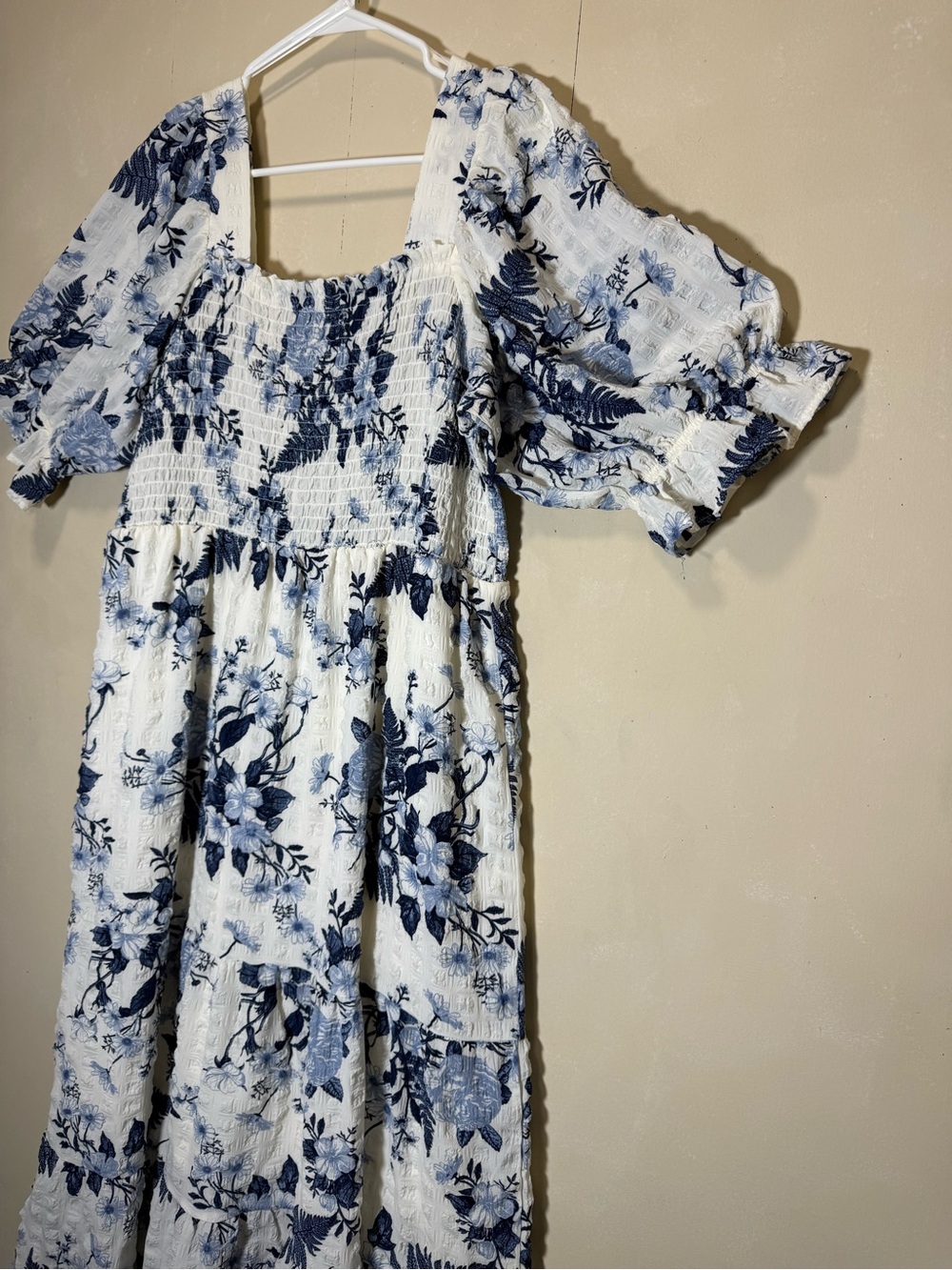 Wallpapher Blue Floral Tiered Smocked Midi Maxi Dress Women Sz L NWT - Picture 3 of 12